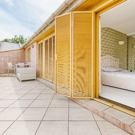 Deribasivska Cozy 4-room Apartment Odessa Exteriör bild