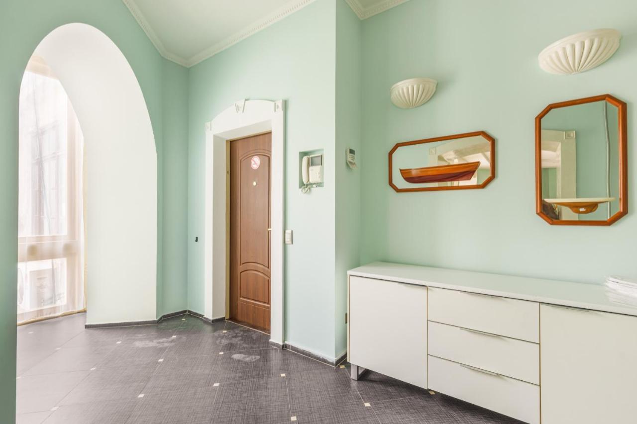 Deribasivska Cozy 4-room Apartment Odessa Exteriör bild