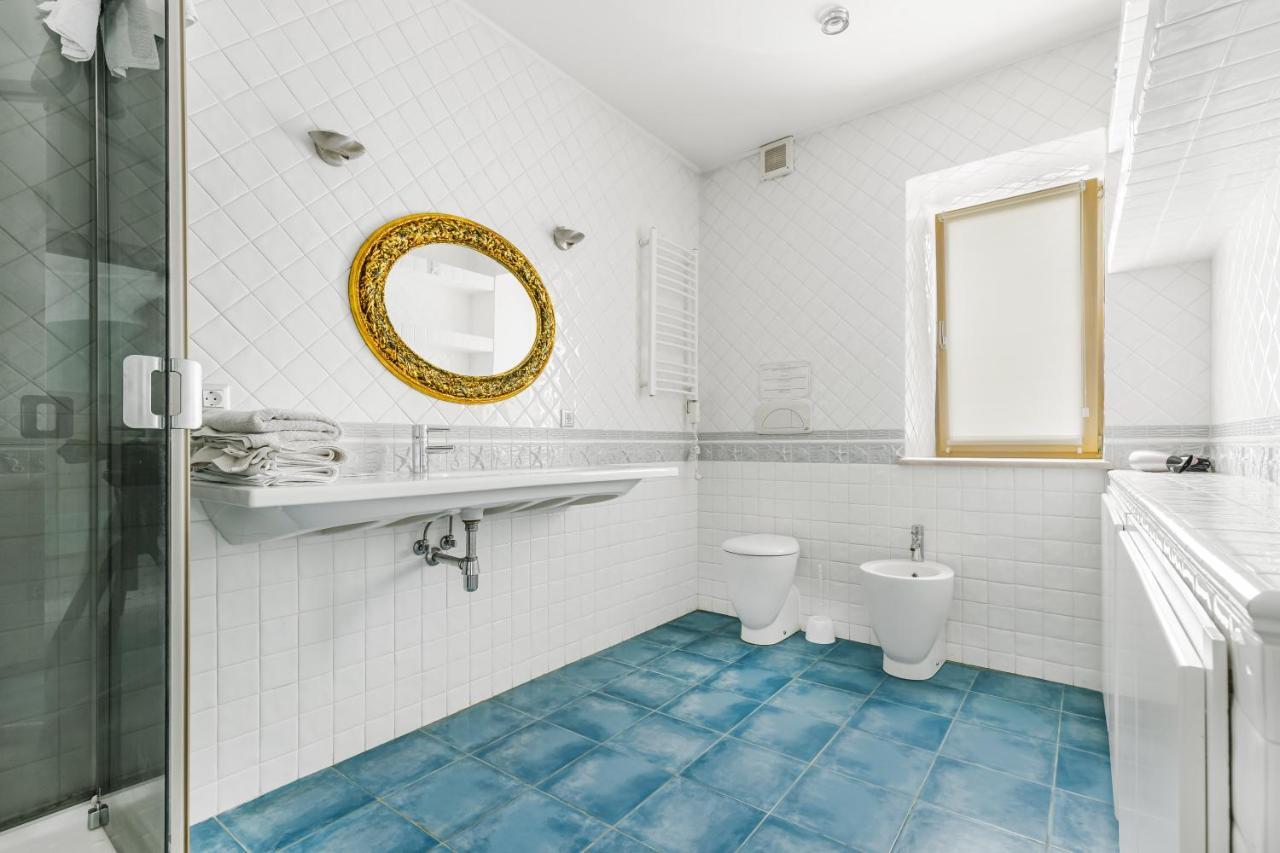 Deribasivska Cozy 4-room Apartment Odessa Exteriör bild