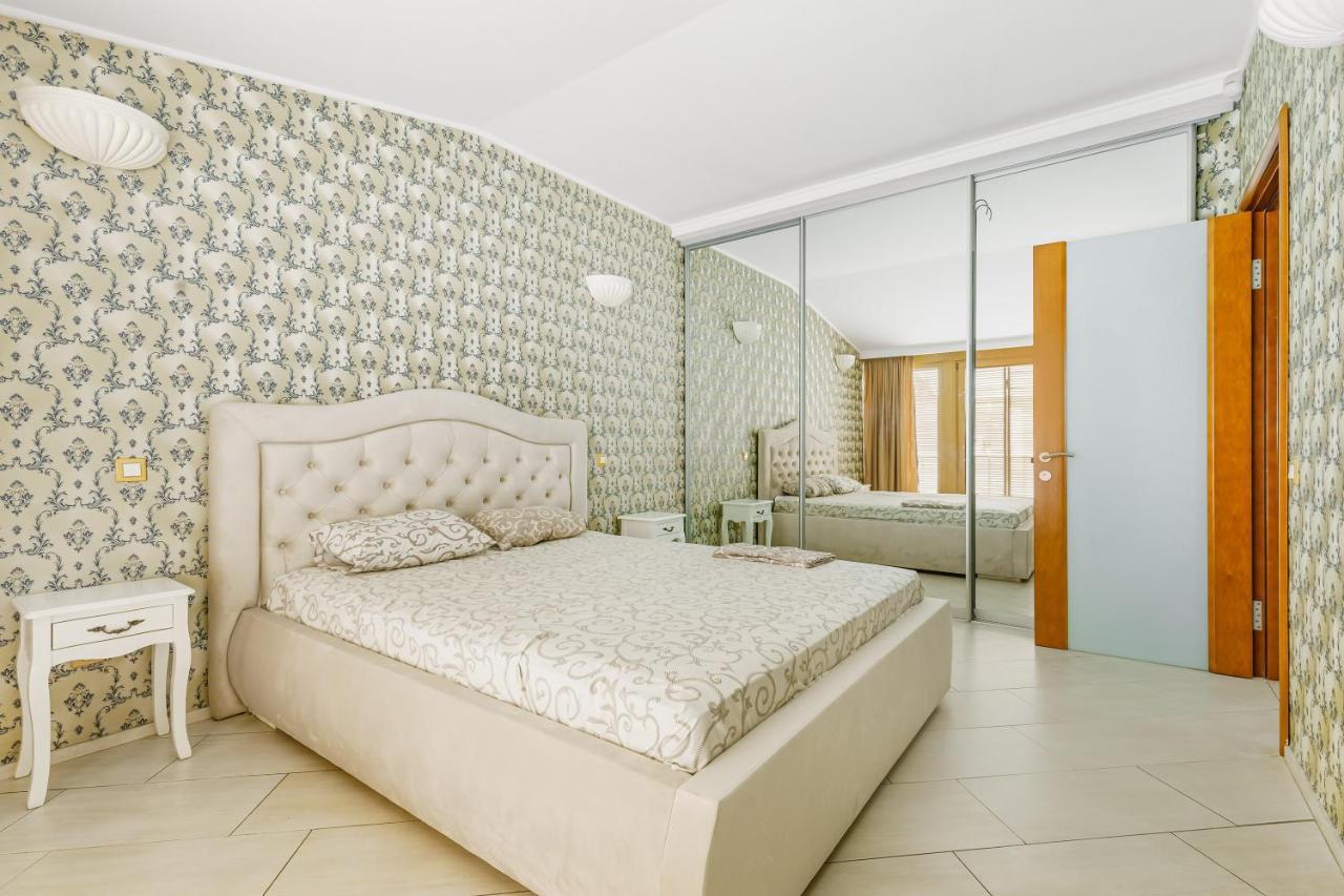 Deribasivska Cozy 4-room Apartment Odessa Exteriör bild