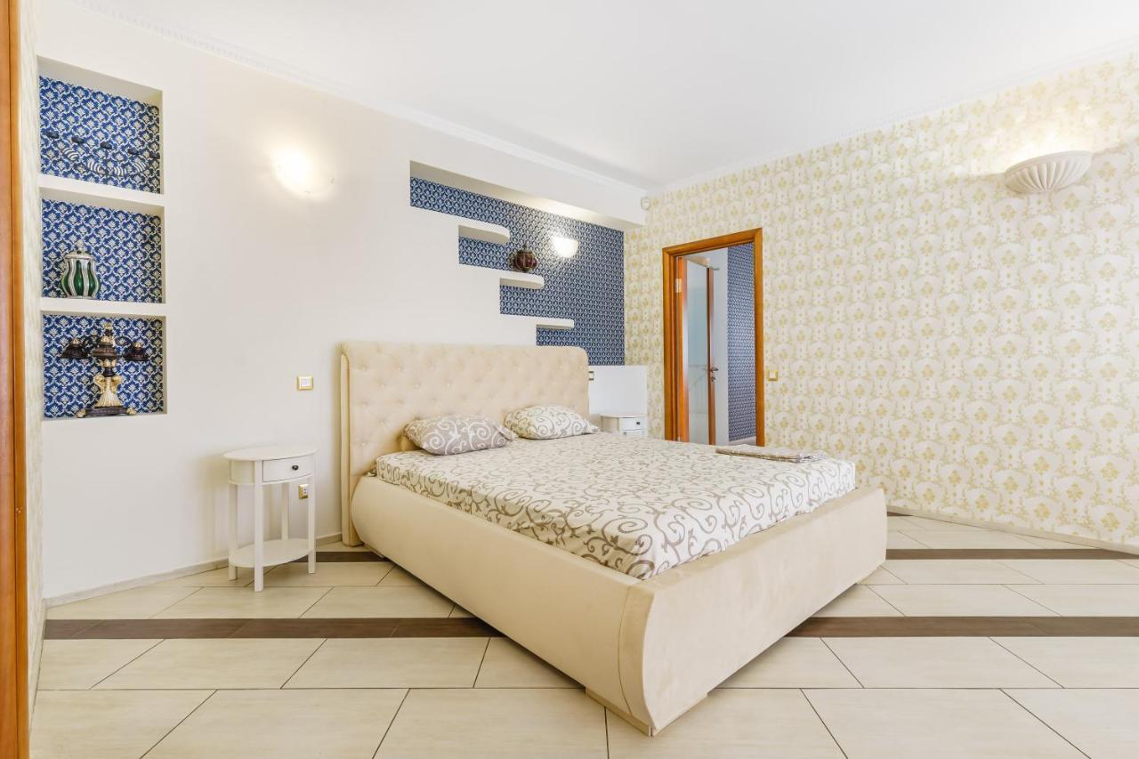 Deribasivska Cozy 4-room Apartment Odessa Exteriör bild